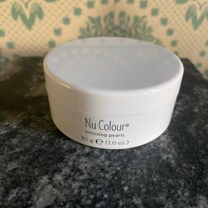 NWT Bronzing Pearls by Nuskin